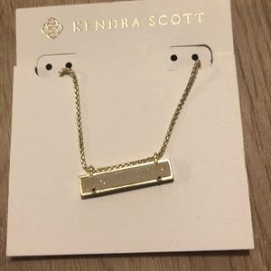 Kendra Scott Leanor necklace